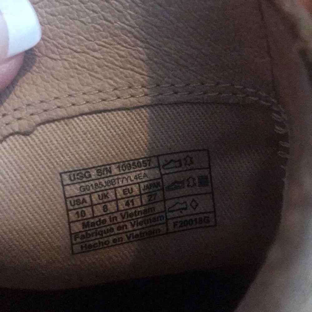 Women’s Ugg Bootie - Picture 6 of 8